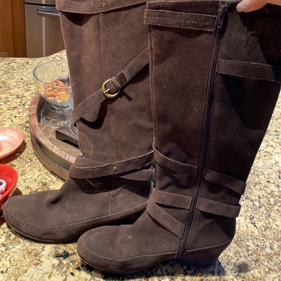 Me too suede boots - Picture 3 of 5